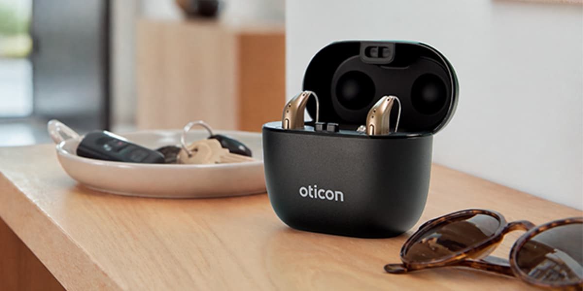 Oticon Reveal hearing aid